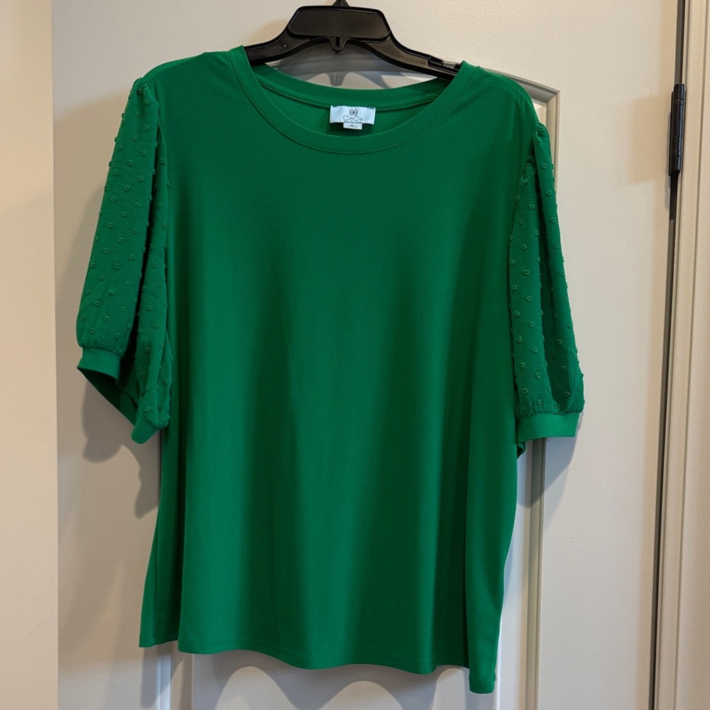CeCe Vibrant Green Short Sleeve Top